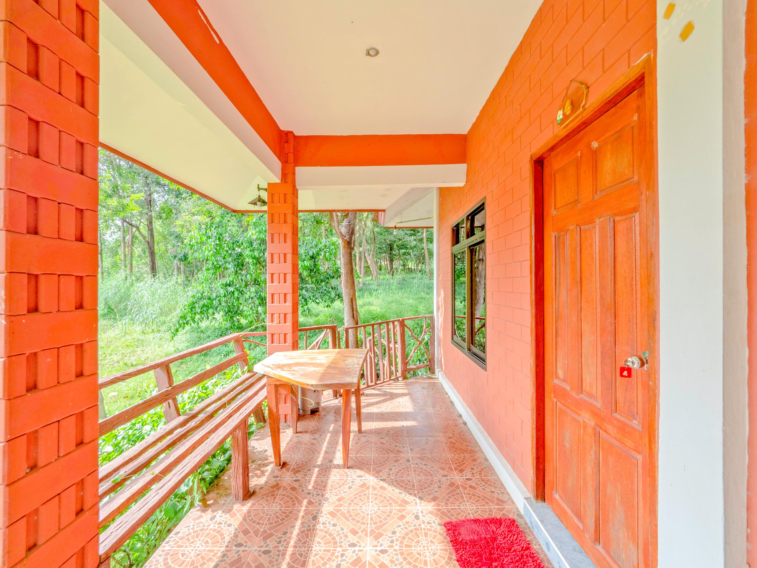 Oyo 1149 Best Resort Tha Mai Екстериор снимка